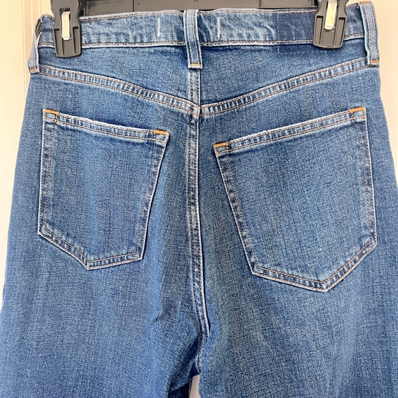 Abercrombie Ultra High Rise Ankle Straight Jeans - Picture 3 of 4
